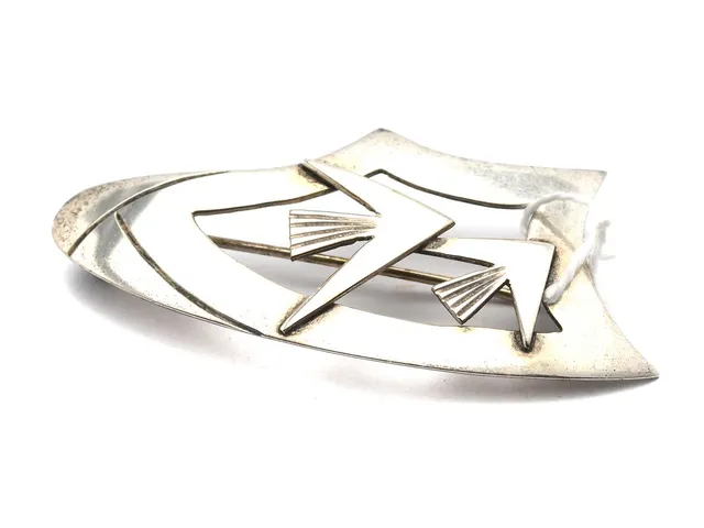 Brosch silver Cesons 6,5g höjd: 28mm bredd: 58mm tillverkad 1956