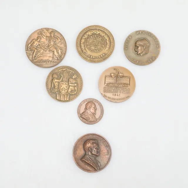 MINNESMEDALJER, brons, 7 stycken, Victor Westerholm,Augusta Heurlin,m.f.