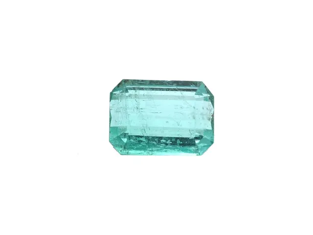 SMARAGD, smaragdslipad, 1,41 ct, 7,58x5,65x3,79 mm, nagg.