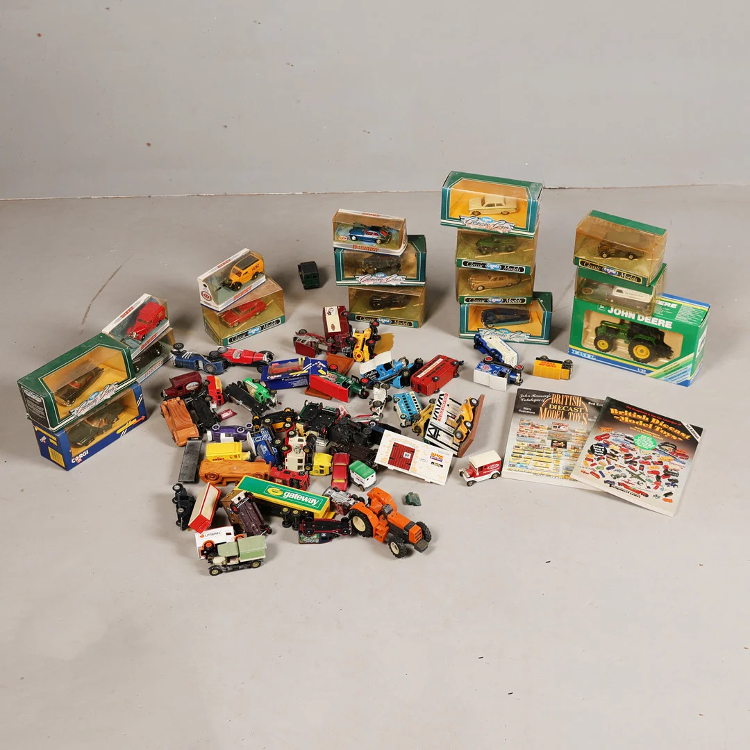 A LARGE COLLECTION OF MODEL VEHICLES (QTY). — Model cars — Bishop & Miller