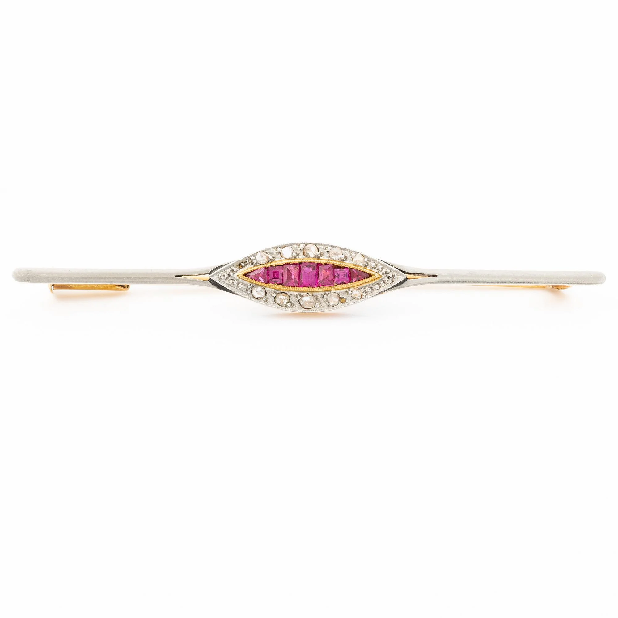 Brosch, 18K guld med rosenslipade diamanter och rubiner. — Smycken/Broscher — Bukowskis