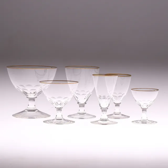 GLASSERVISDELAR, 75 delar, HNG, Hovmantorp, Danmark.