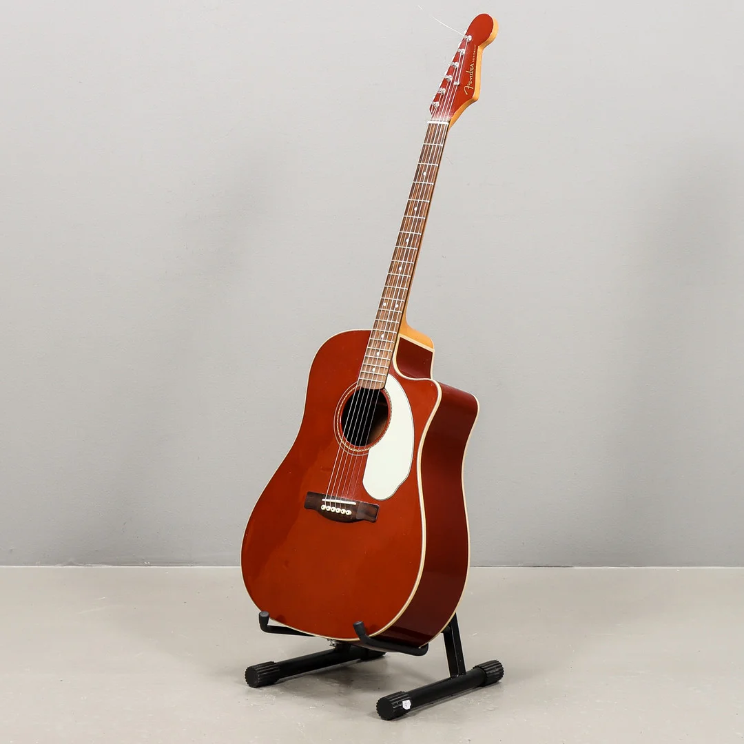 GITARR Fender "Sonaran" Stålsträngad, Kina 1900/2000-tal. — Musical instruments — Karlstad Hammarö Auktionsverk