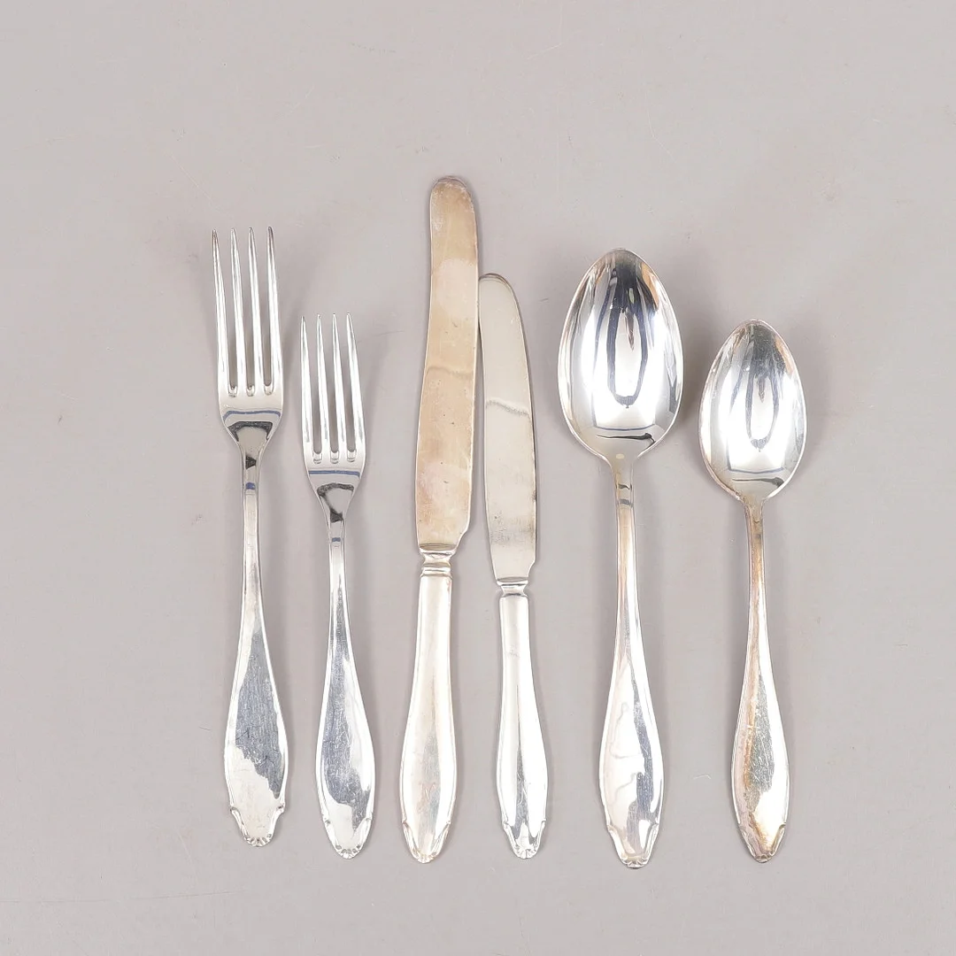BESTICKUPPSÄTTNING, 61 delar, nysilver. — Other metals — Växjö Auktionskammare