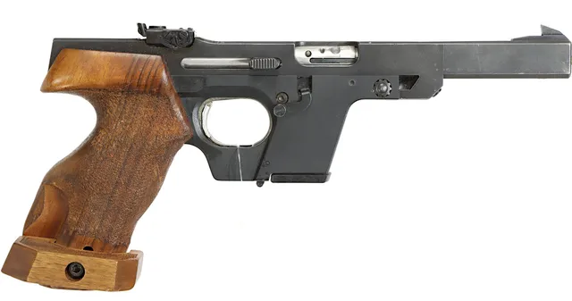 PISTOL, Halvautomatisk, fabrikat Walther, modell GSP, kaliber .22LR, tillv.nr 207054, se-nr SE1418619.