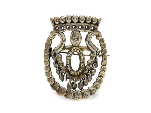 KALEVALA, brosch, förgyllt silver, 4,6 x 3,3 cm.