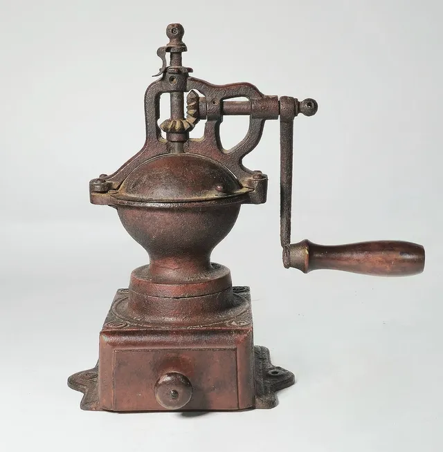MOLINILLO DE CAFE PEQUEÑO.
