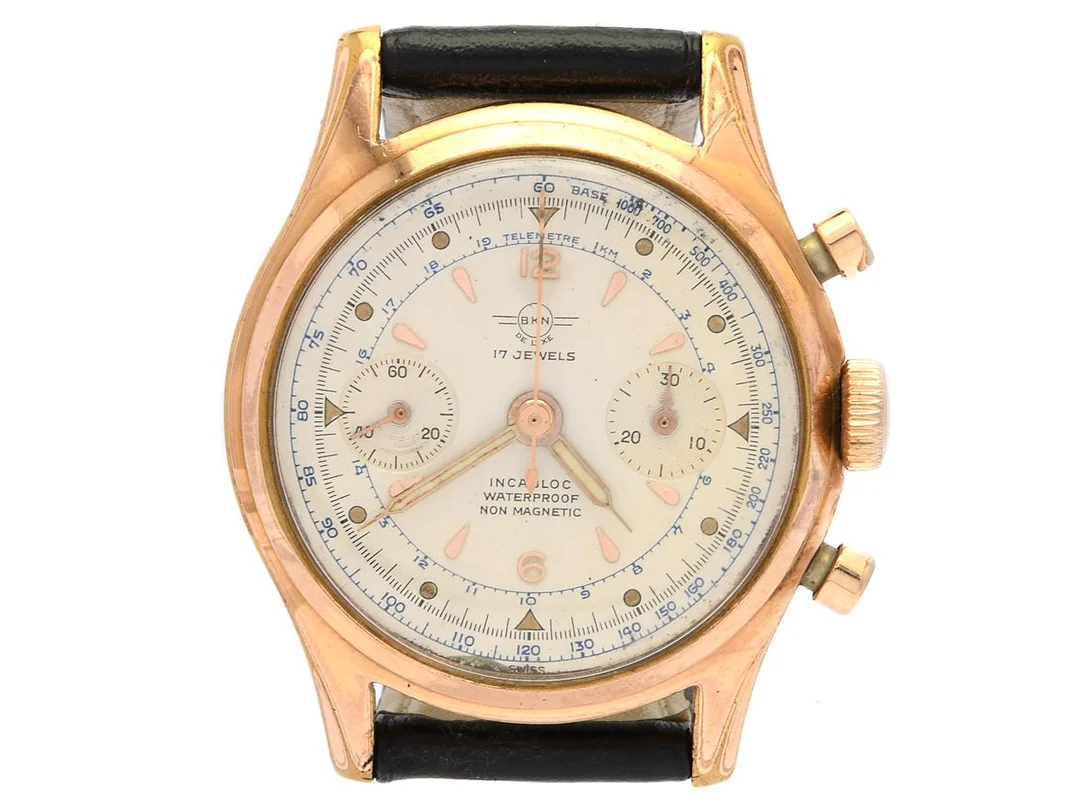 BKN, De Lyxe, "Telemetre", Cal Landeron 48, kronograf, herrur, 37 mm, doublé, manuell, plexiglas, skadad urtavla, läderband, ca 1955. — Klockor/Övriga klockor — Kaplans