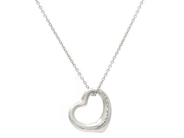 TIFFANY & CO, kedja/hänge, Open heart pendant, sterlingsilver, design Elsa Peretti, längd 40 cm, vikt 6,9 g, originaletui.