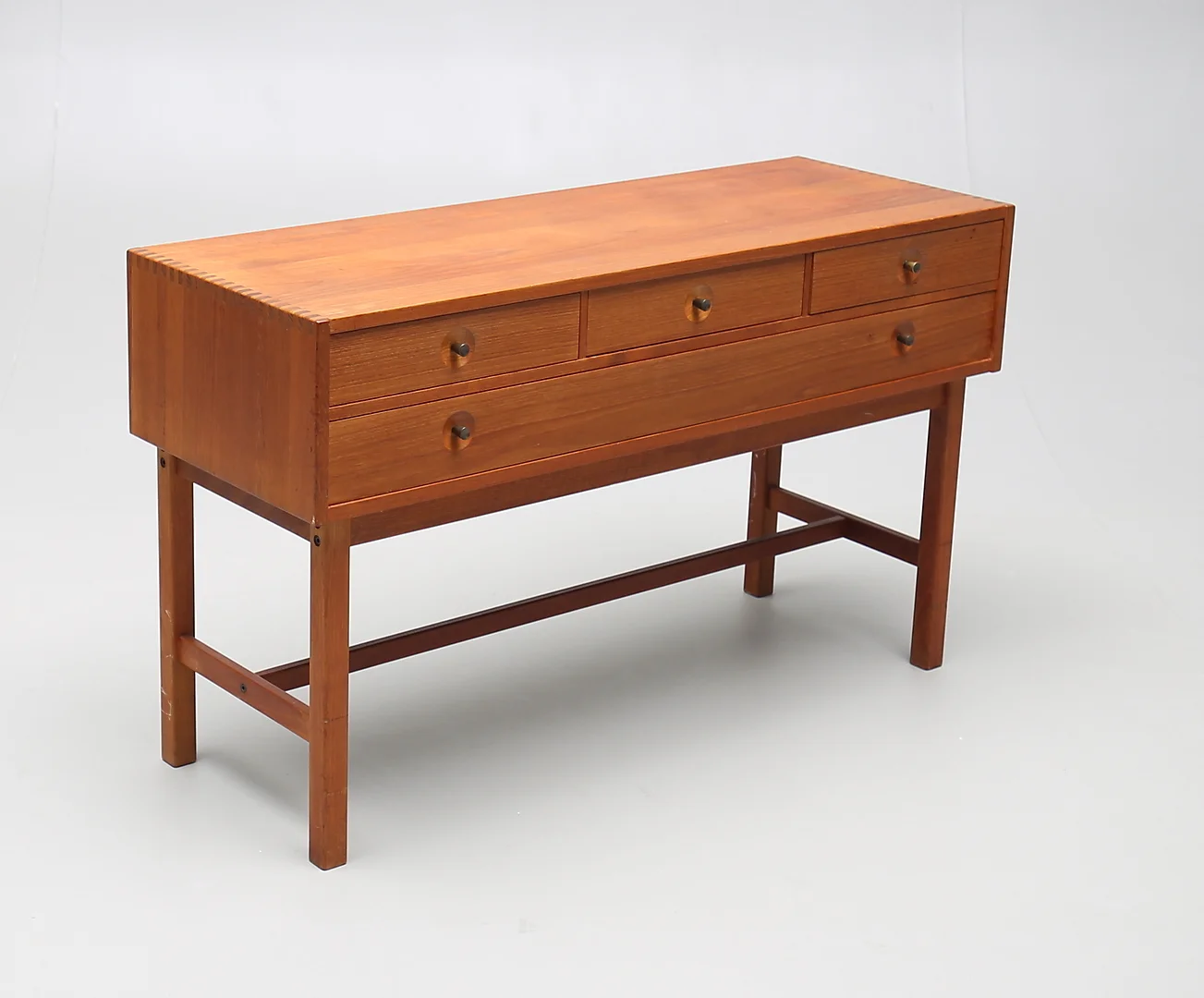 SIDEBORD, teak, "Balder", Nils Jonsson för Troed, 1960-tal. — Cupboards, Cabinets & Shelves — Gomér & Andersson Norrköping