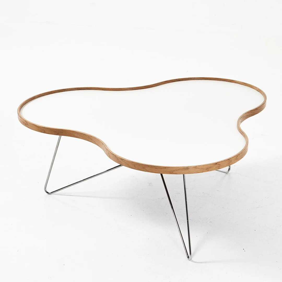 CHRISTINE SCHWARZER. "Flower", soffbord, Swedese, formgivningsår 2004. — Tables — Stockholms Auktionsverk Magasin 5