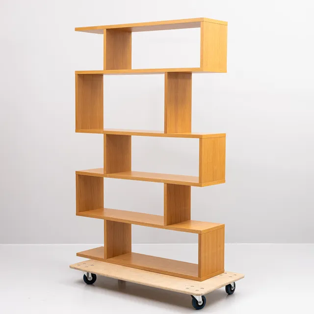 TERENCE CONRAN. Bokhylla, "Balance", fanérad i ek, 2000-tal.