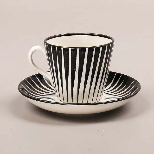 EUGEN TROST. Kaffekopp med fat, "Zebra", Gefle / Upsala-Ekeby.