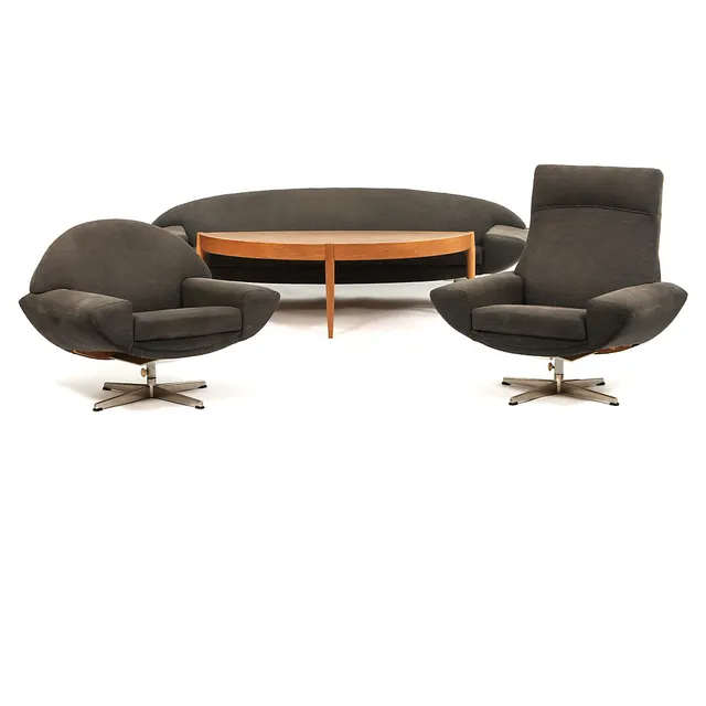 JOHANNES ANDERSEN. Soffgrupp "Capri", 3 delar samt 1 bord, Trensum Möbelfabrik 1960-tal.