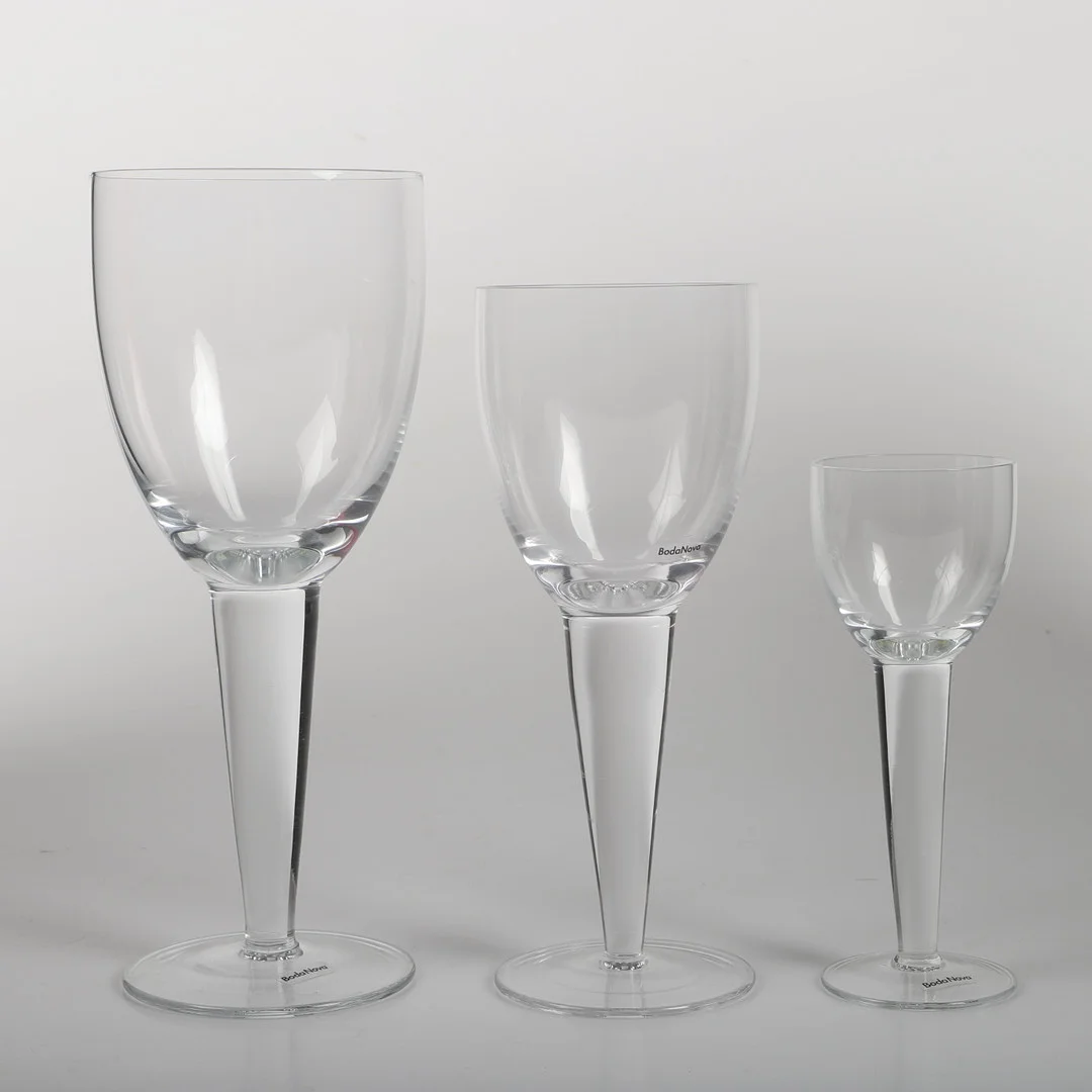 LISELOTTE HENRIKSEN. Glasservis, 32 delar, "Select", Boda Nova. — Tableware — Helsingborgs Auktionskammare