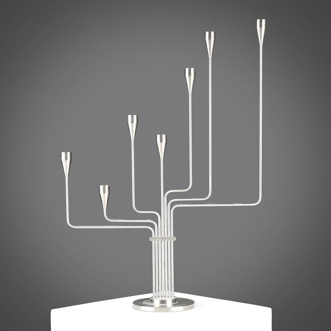 PIET HEIN. Syvarmet "Karlsvognen" lysestage af stål. — Candlesticks — Bidstrup Auktioner