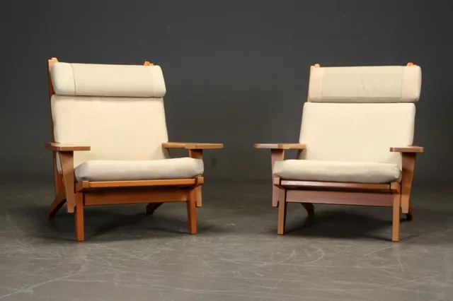 Hans J. Wegner. Par lænestole, model GE-375 (2)