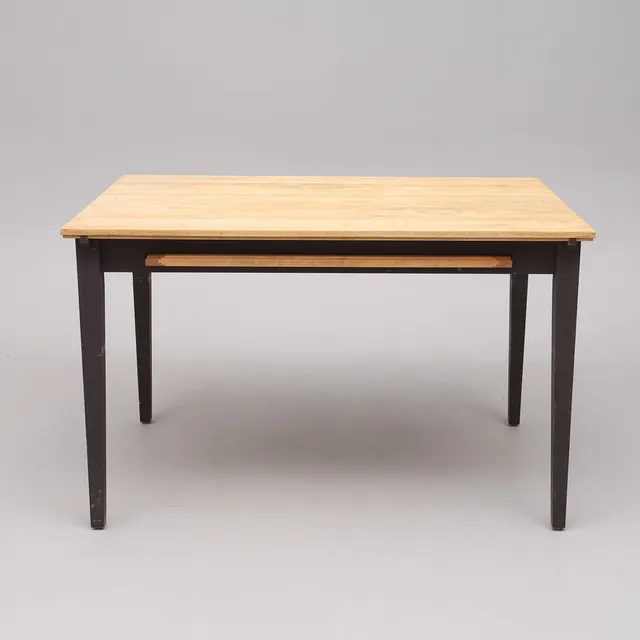 ERIK RICHTER. MATBORD, NORRGAVEL.