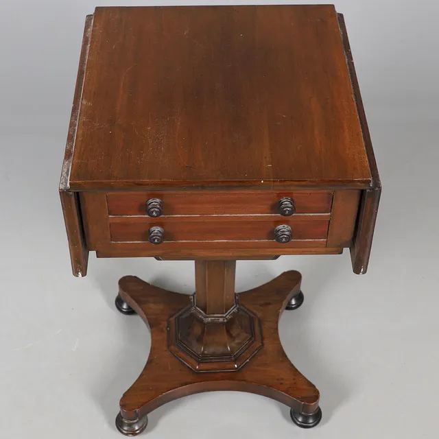 19THC MAHOGANY SEWING TABLE.