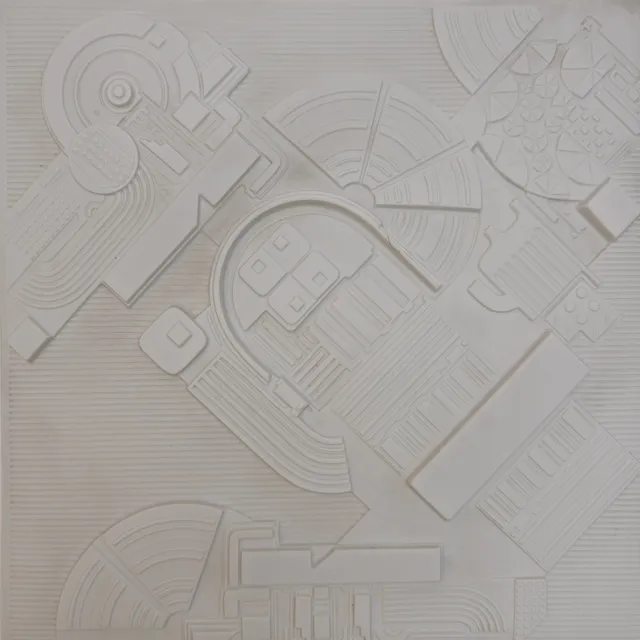 EDUARDO PAOLOZZI. PLACA MURAL ROSENTHAL DE BISQUÉ ARQUITECTÓNICO ABSTRACTO. 1978.