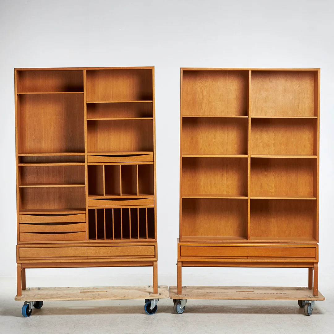 MARIAN GRABINSKI. Bokhyllor, 2 sektioner, Ikea, MTP-serien, ekfanér, formgivningsår 1962. — Cupboards, Cabinets & Shelves — Stockholms Auktionsverk Sickla