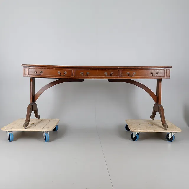 A RECTANGULAR LIBRARY TABLE IN REGENCY STYLE.