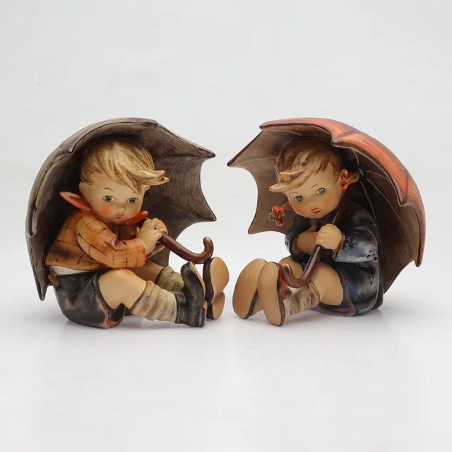 MARIA INNOCENTIA HUMMEL. Figuriner, ett par, porslin, modell 152A och 152B, Goebel, Tyskland, 1950-tal.