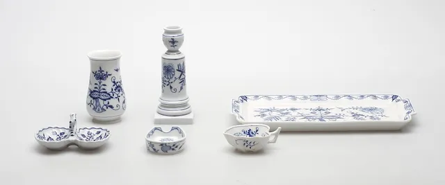 SERVISDELAR, porslin, 6 delar, "Lökmönstret", Meissen, Tyskland, 1900-tal.