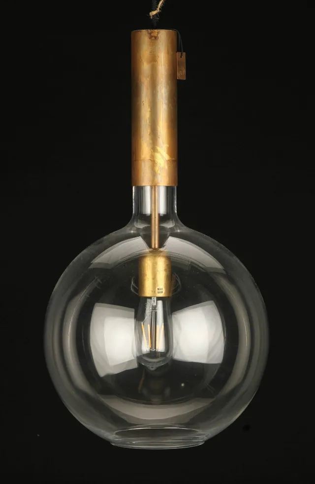 Sabina Grubbeson for Konsthandverk. Pendel af glas og messing