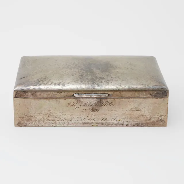 CIGARRASK, silver, totalvikt ca 525 gram.
