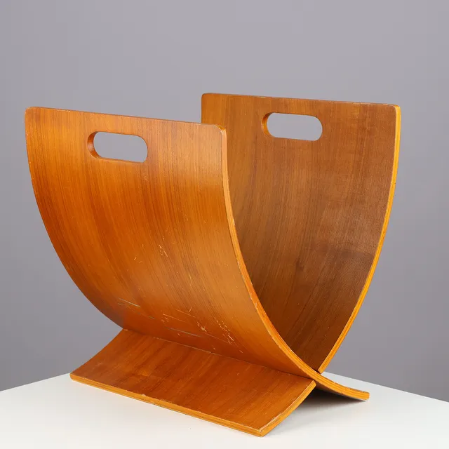 JENS NIELSEN. Magasinholder af teak. ca 1965 Norge.