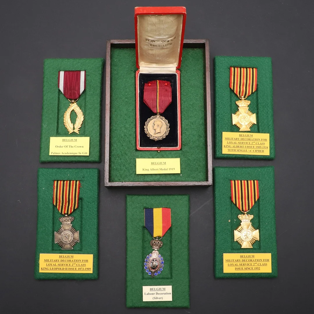 BELGIUM: A COLLECTION OF MEDALS INCLUDING LONG SERVICE AWARDS. — Orders & Medals — Lawrences Auctioneers