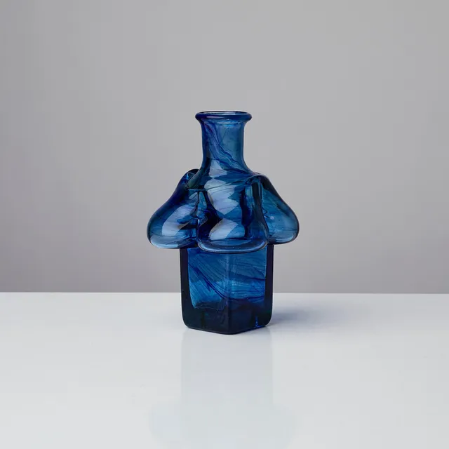 BERTIL VALLIEN. Boda Åfors, vas, blåtonat glas, 1960-tal, unik, signerad.