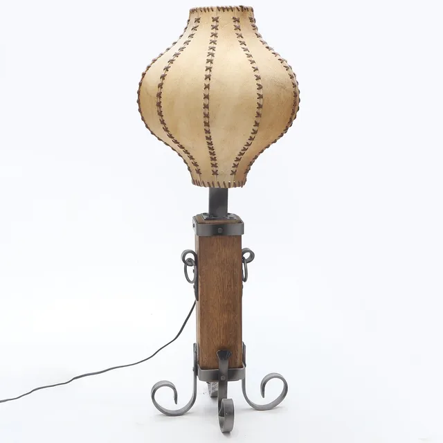 GOLVLAMPA, trä/metall.