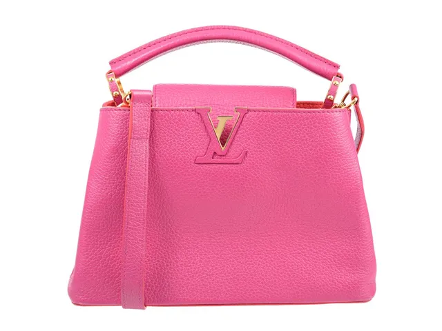 LOUIS VUITTON, VÄSKA, Capucines BB, Limited Edition Colored 2015, Taurillon läder, rosa. röd insida, guldfärgade beslag, 27x17x8,5 cm, märkt MI4125, år 2015, avtagbar axelrem, dustbag, originalkartong. Excellent Condition.