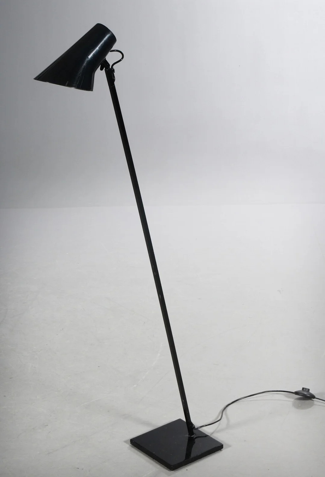 Antonio Citterio for Flos. Standerlampe — Lamps and lighting/Floor lights — Lauritz