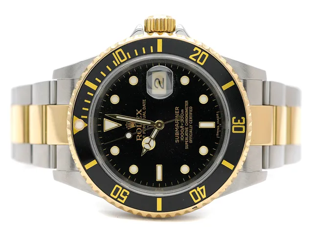 ROLEX, Oyster Perpetual Date, Submariner (1000ft=300m), Chronometer, Ref nr. 16613 T, Serie nr. Z263827, Cal 3135, Verk nr. 3 1004254, Boett nr. 2160, herrur, 40 mm, stål/guld, automatisk, safirglas, datum, Fliplocklänk, viklås, Ref nr. 93253-OP8, servad april 2012, cert, juli 2007, box, ytterkartong.