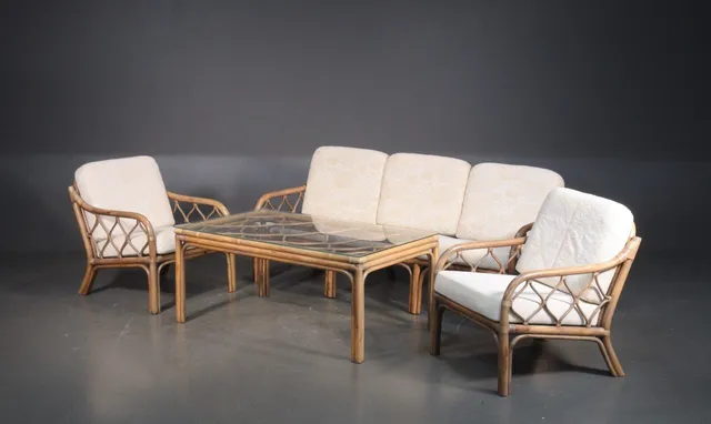 Bambus møblement. Sofa, bord & 2 lænestole (4)