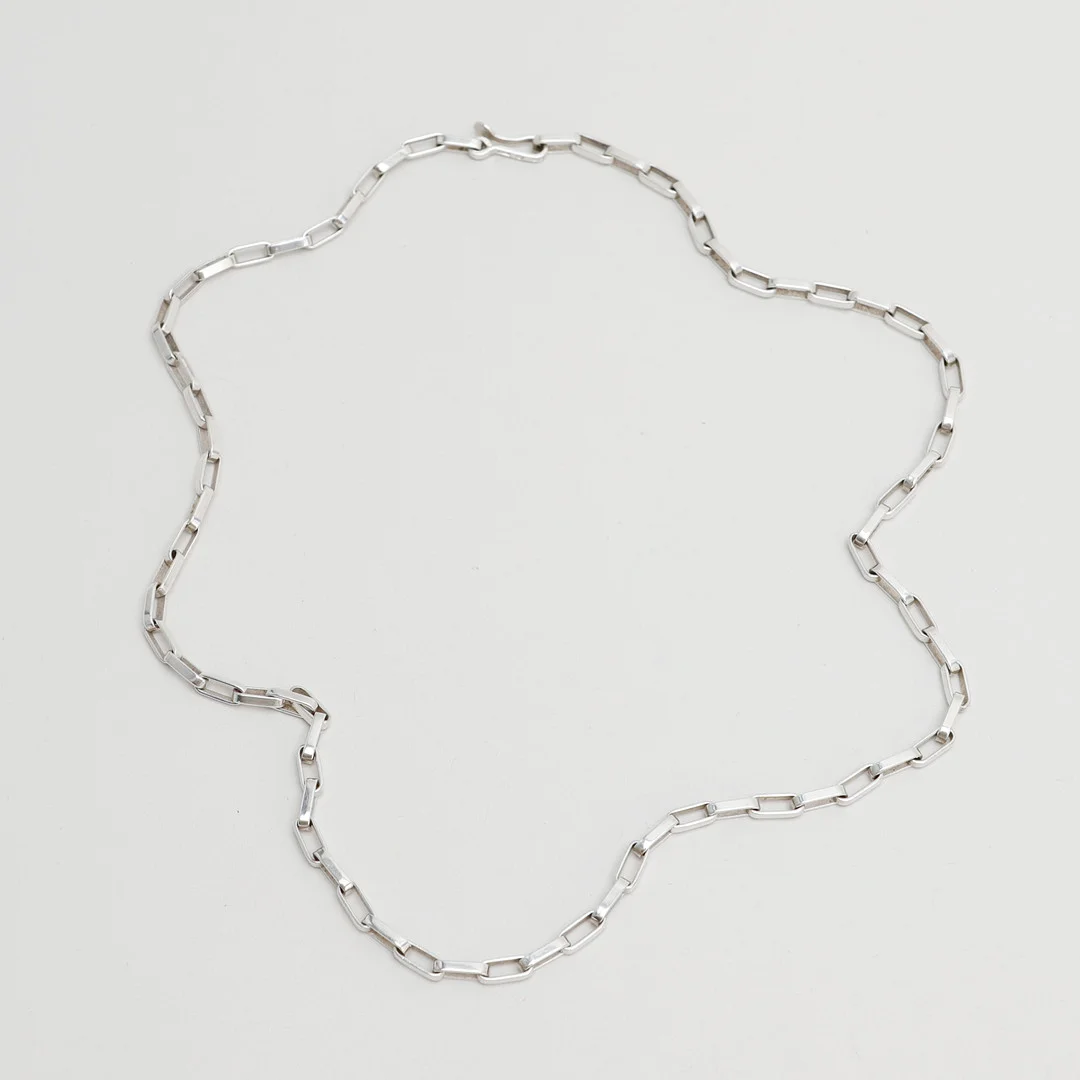 ANDERS HÖGBERG. Collier, sterlingsilver, Göteborg 1965. Vikt ca 35 gram. — Necklace — Göteborgs Auktionsverk