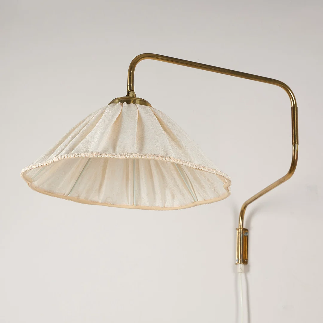 VÄGGLAMPA, Itsu, 1900-talets mitt. — Wall Lights — Stockholms Auktionsverk Helsinki