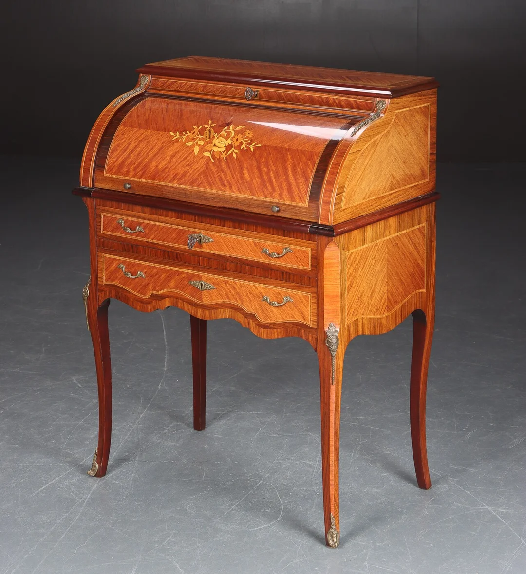 Damechatol af rosentræ, 20 årh — Furniture/Office furniture — Lauritz