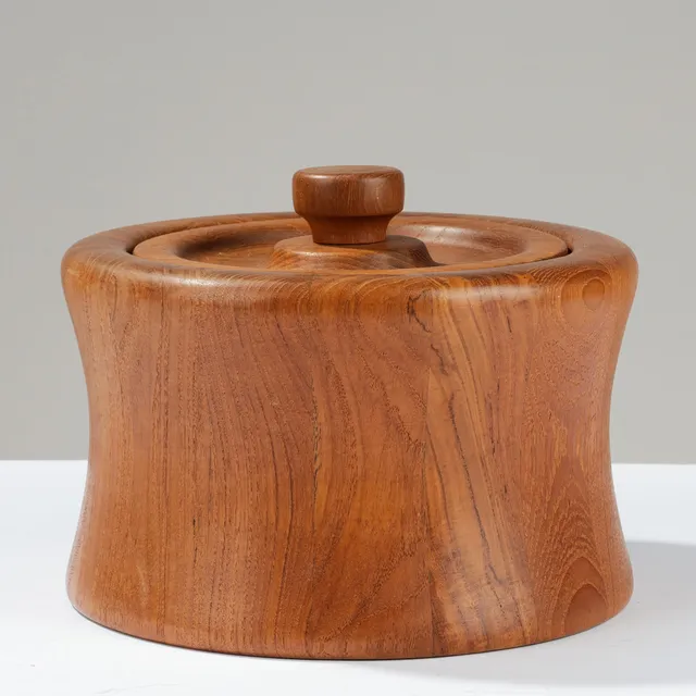 SELANDIA DESIGNS: Isspand af teak med indsats af plastik, Danmark, 1960/1970'erne.