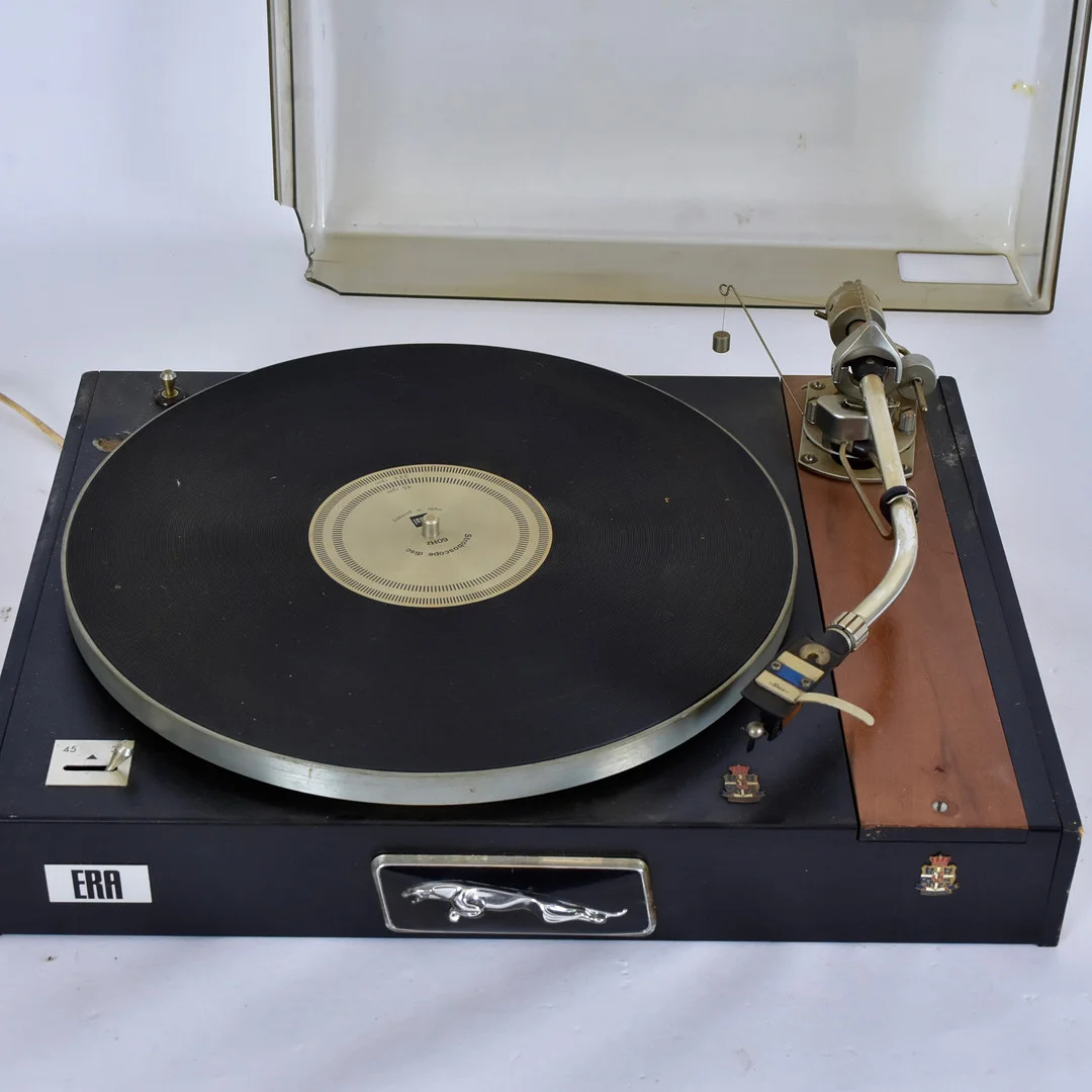 SKIVSPELARE. Era, modell "MK 4 SU". — Modern consumer electronics — Halmstads Auktionskammare