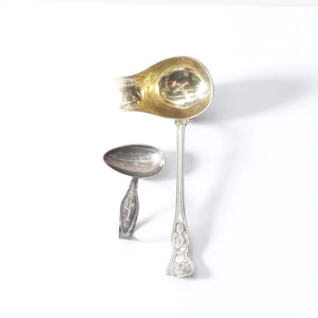 SLEVAR, 2 st, silver. Totalvikt ca 97,3 gram.