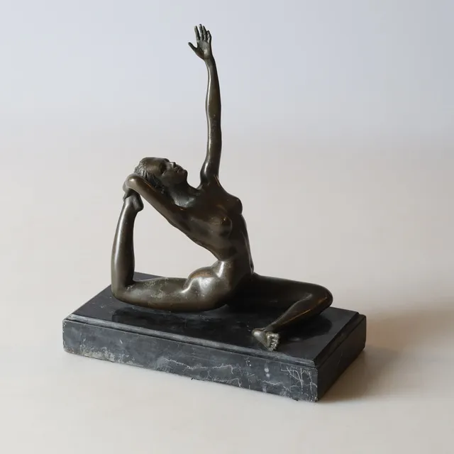 MAX MILO. EFTER. skulptur, patinerad brons, 1900-/2000-tal.