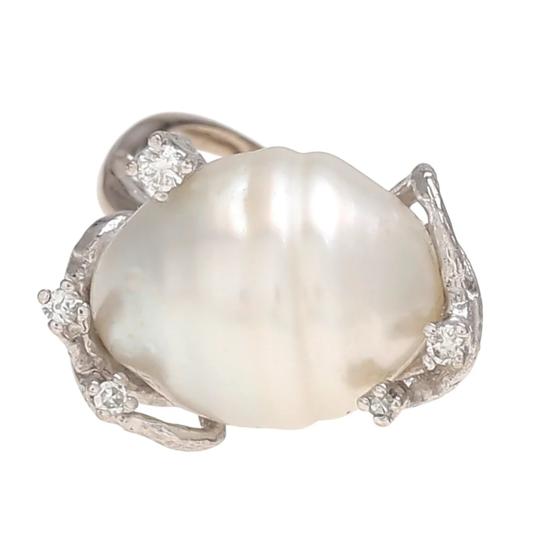 Pearl and diamonds ring, second third of the 20th Century. — Rings — Balclis