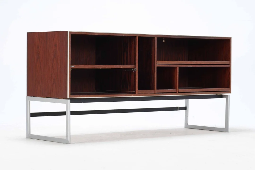 Jacob Jensen for Bang & Olufsen. Rosewood stereo bench — Furniture/Shelving — Lauritz